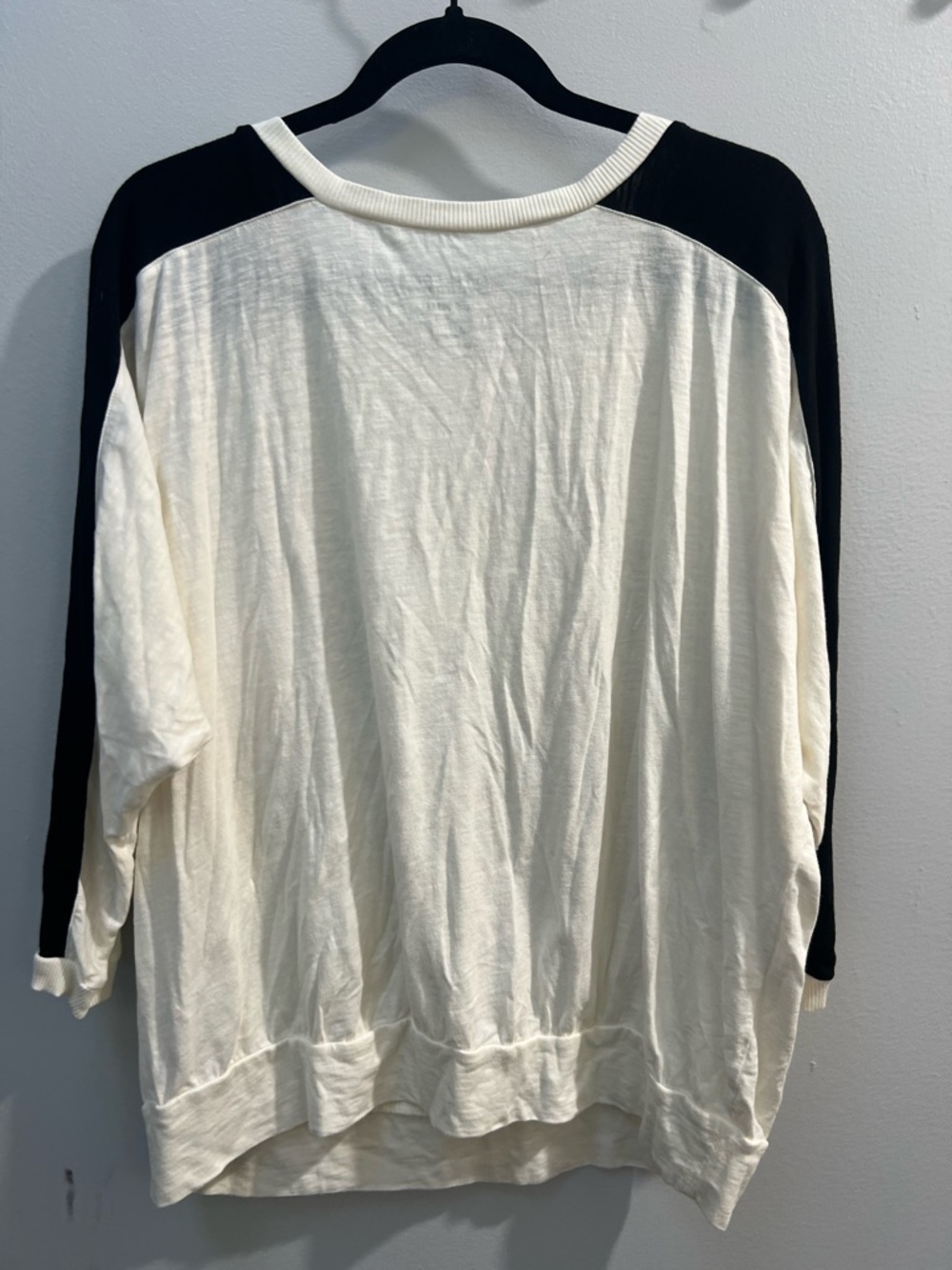 Torrid Graphic Crew Long Sleeve Dolman Skull - Picture 4 of 6